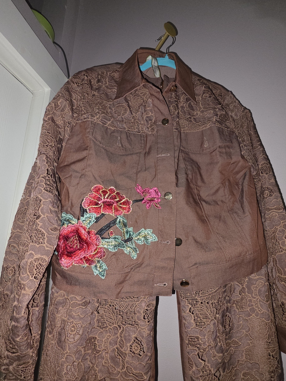 Aratta 2 Pc Pant Jacket Embrodery Lace . Stunning Perfect For Fall Lg